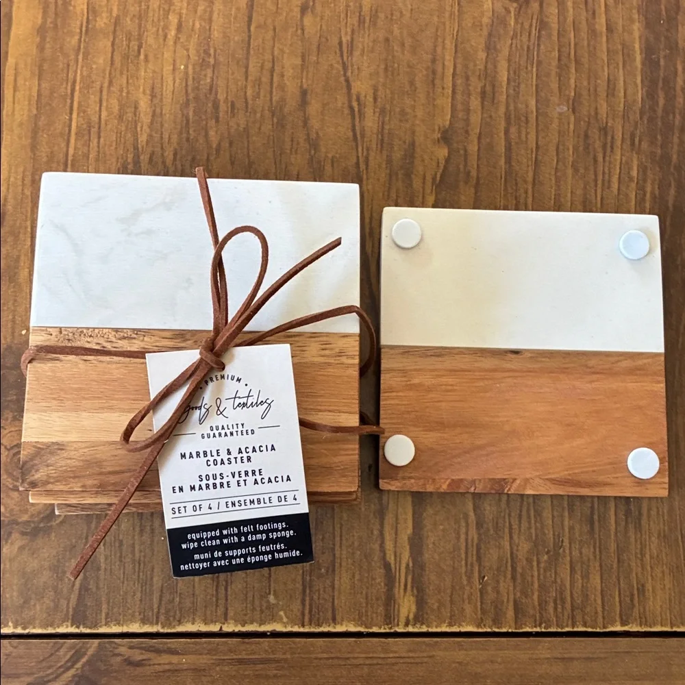 Marble and Acacia Coaster Set4 4x4”